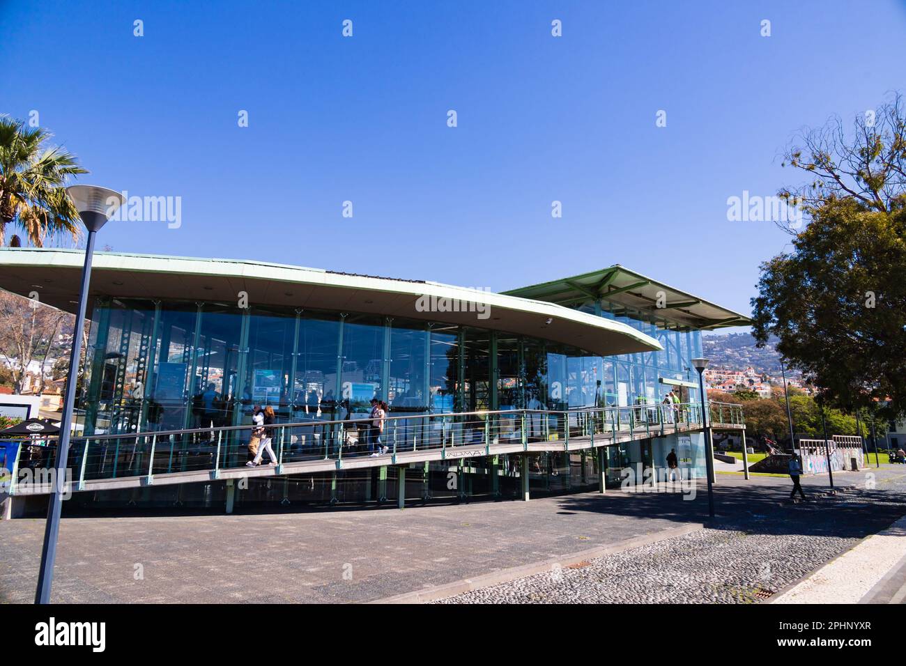 Die untere Endstation der Seilbahn Teleferico do Funchal ab Monte. Funchal, Madeira, Portugal Stockfoto