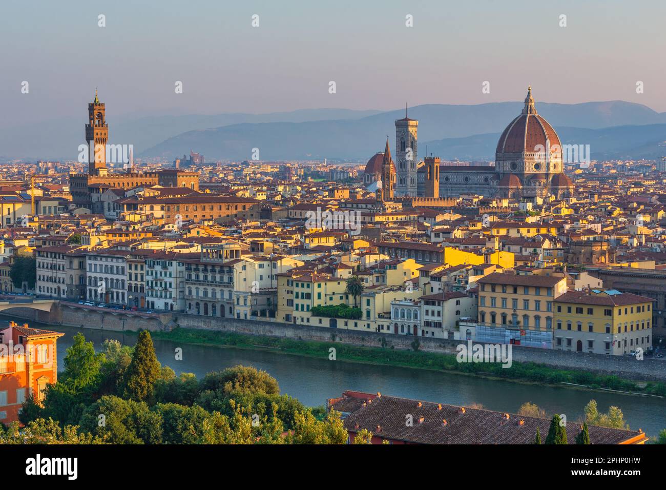 Florenz Italien, Skyline der Stadt am Dom Santa Maria del Fiore und Fluss Arno, Toskana Italien Stockfoto
