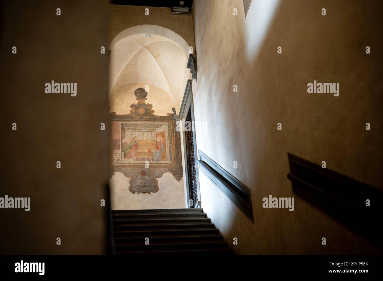 Treppe in der Kirche San Lorenzo, Florenz Stockfoto