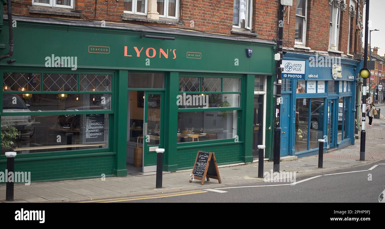 Lyon's Seafood Restaurant, Crouch End, London Borough of Haringey, England, Großbritannien. Stockfoto