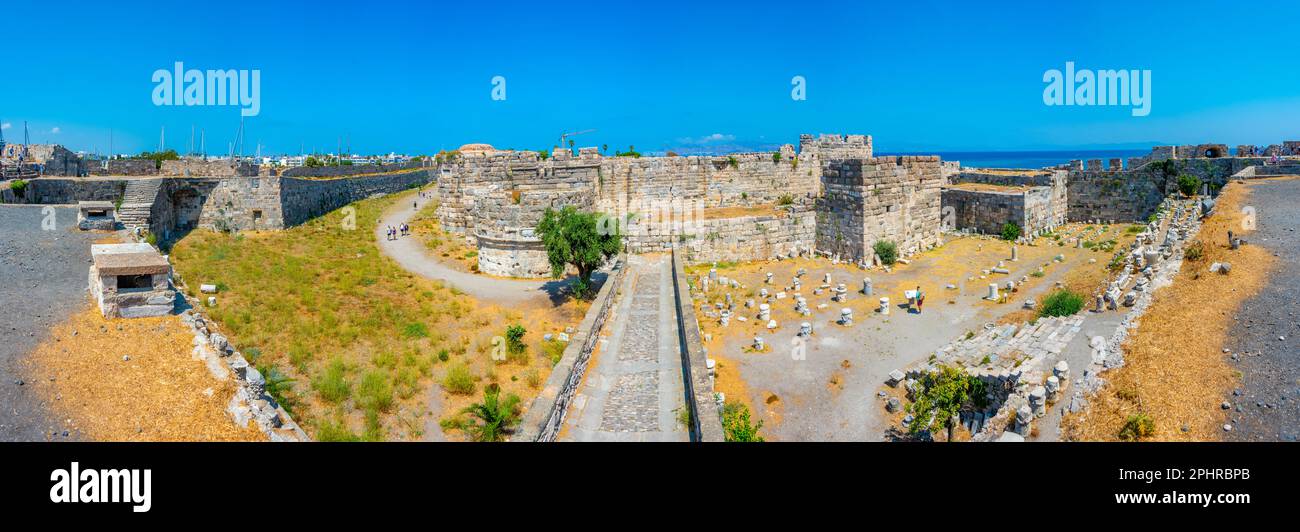 Innenhof des Schlosses Neratzia auf der Insel Kos in Griechenland. Stockfoto