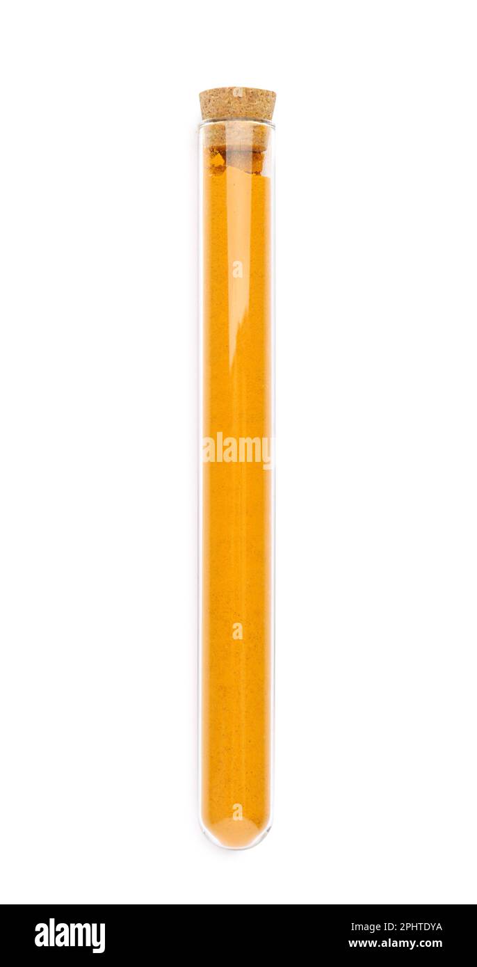 Glasröhrchen mit Kurkuma auf weißem Hintergrund, Draufsicht Stockfoto