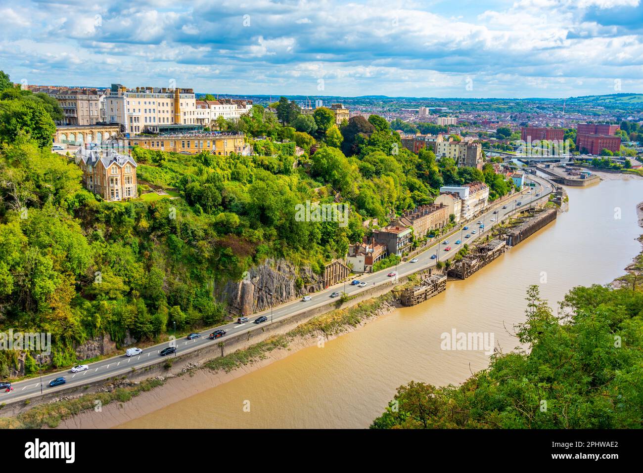 Panoramablick auf Bristol von der Clifton Suspension Bridge. Stockfoto