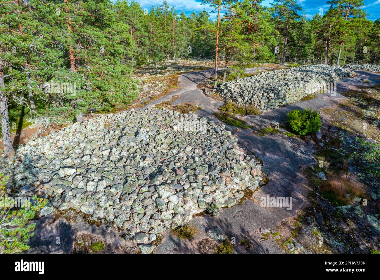 Sammallahdenmäki ist eine Grabstätte aus der Bronzezeit in Finnland in der Nähe von Rauma Stockfoto