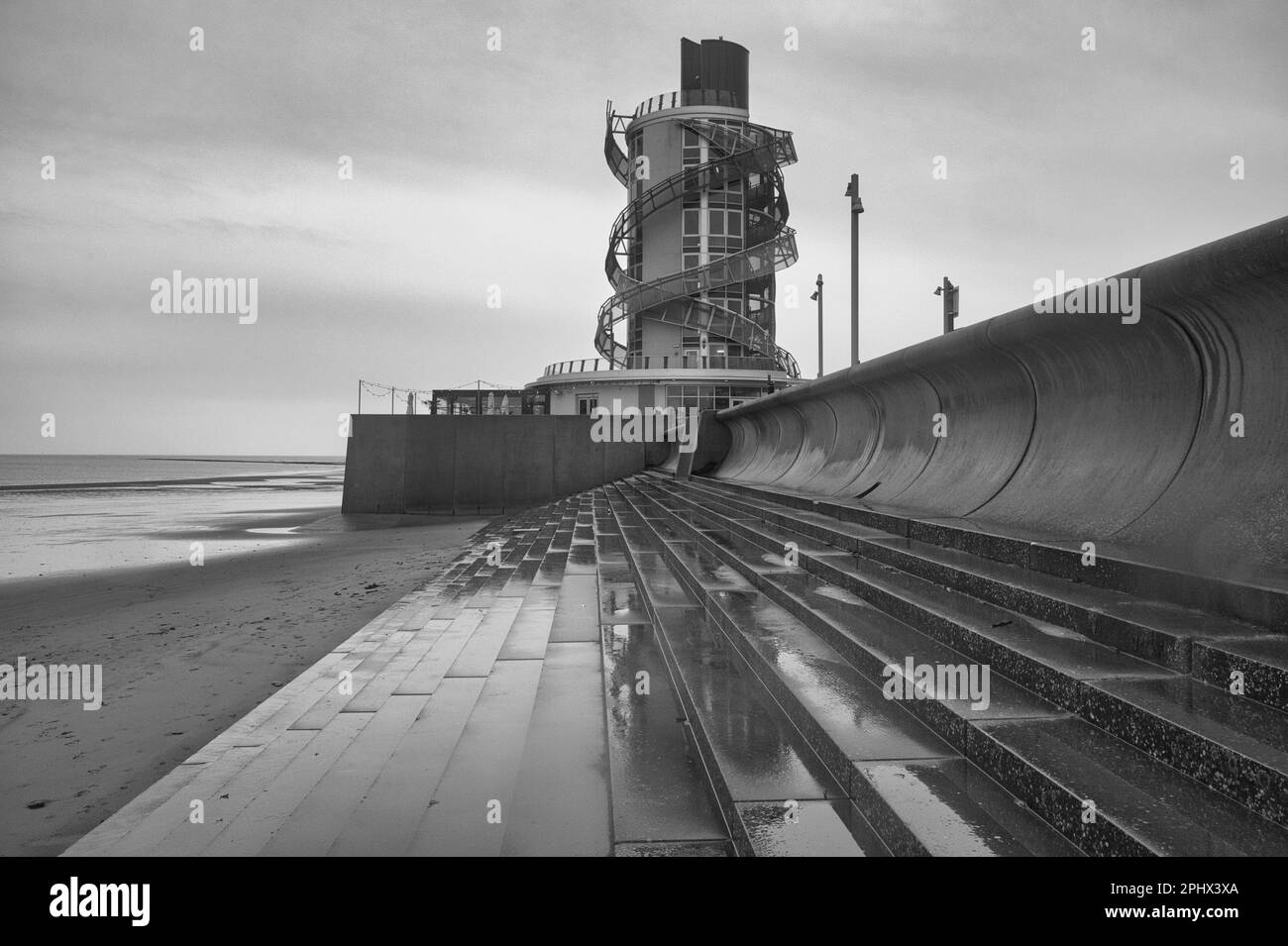 Kann ein Pier vertikal sein? Stockfoto