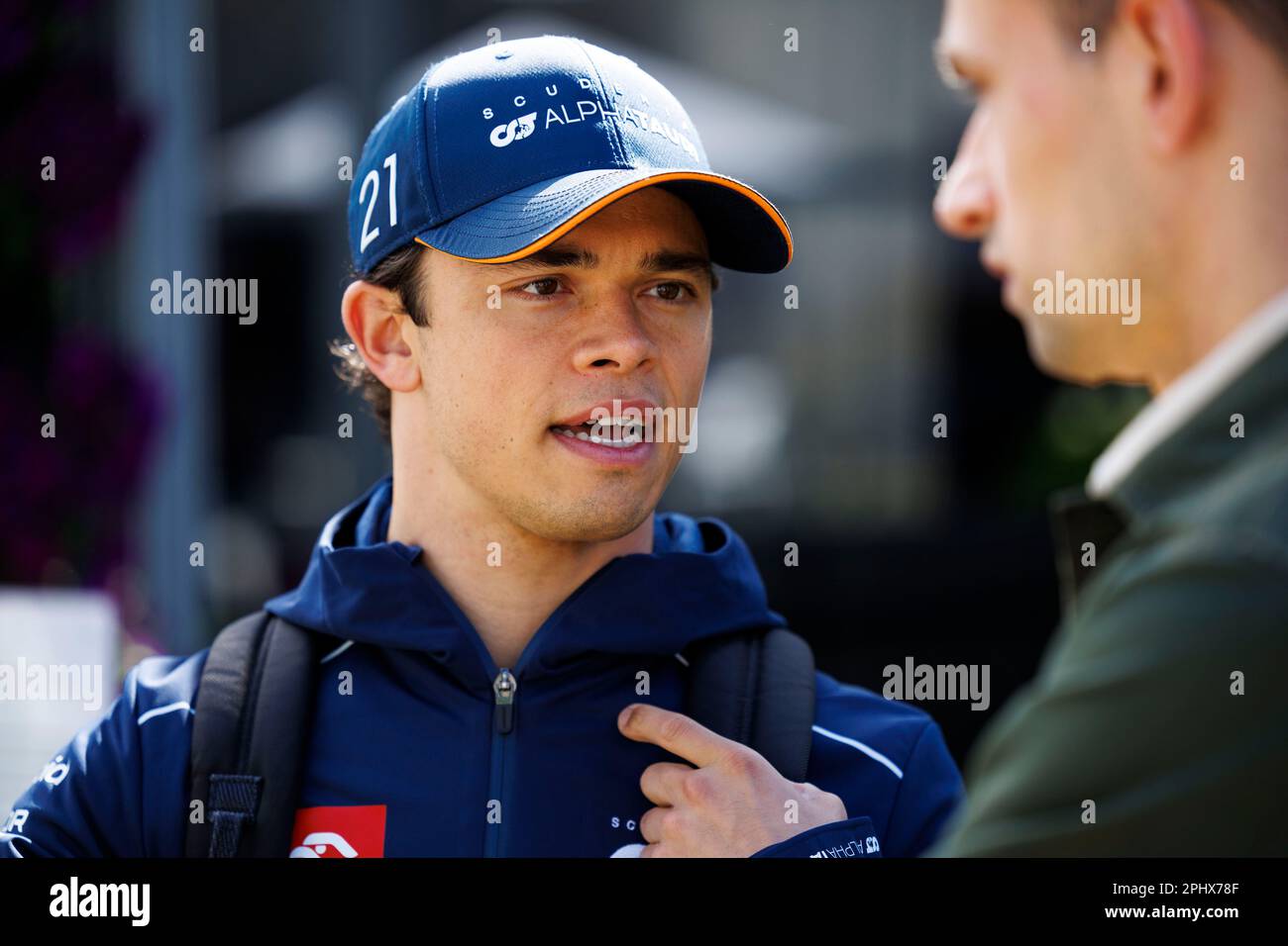 Melbourne Grand Prix Circuit, Melbourne, Victoria, Australien: 30. März 2023: Australian Formula 1 Grand Prix: Ankunft und Inspektion Tag: Nummer 21 Scuderia AlphaTauri Fahrer Nyck de Vries kommt zur australischen Formel 1 Stockfoto