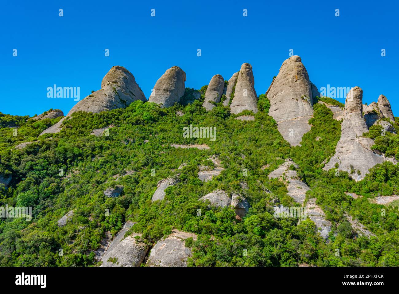 Felsformationen im Parc Natural de la Muntanya de Montserrat in Spanien. Stockfoto