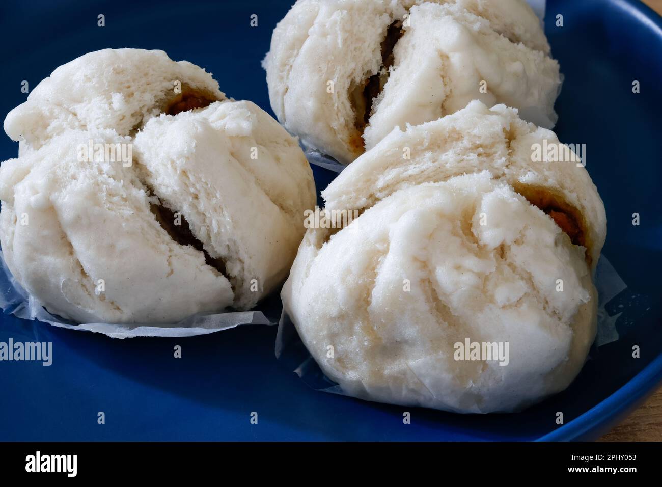 Char siu bao oder chinesische gegrillte schweinebäckchen vom grill Stockfoto