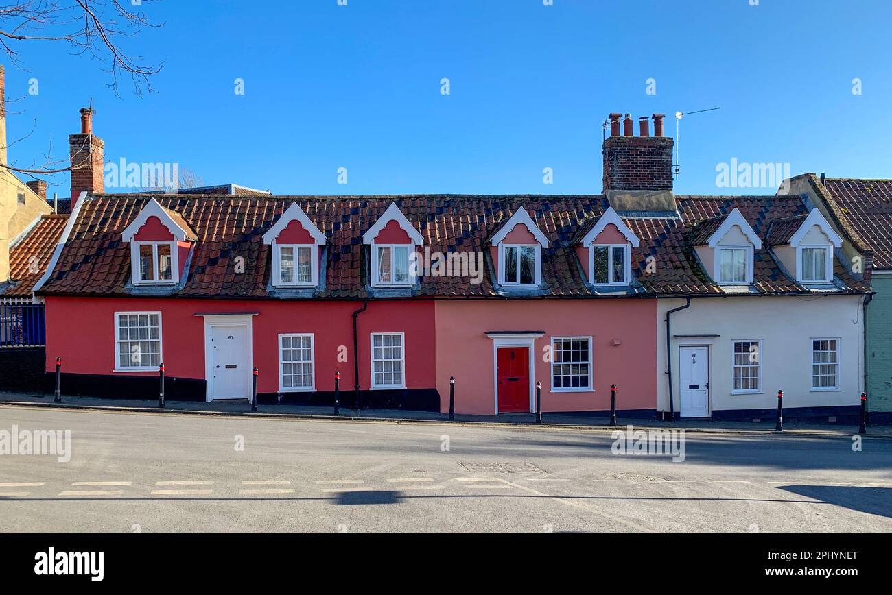 Cottages in Earsham Street, Bungay, Suffolk, Großbritannien Stockfoto
