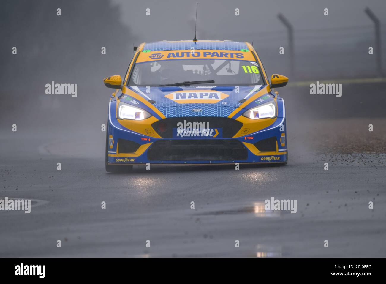 NAPA Racing UK, Ford Focus, Ash Sutton, BTCC, Nummer 116, Britische Tourenwagen, Croft Circuit Stockfoto