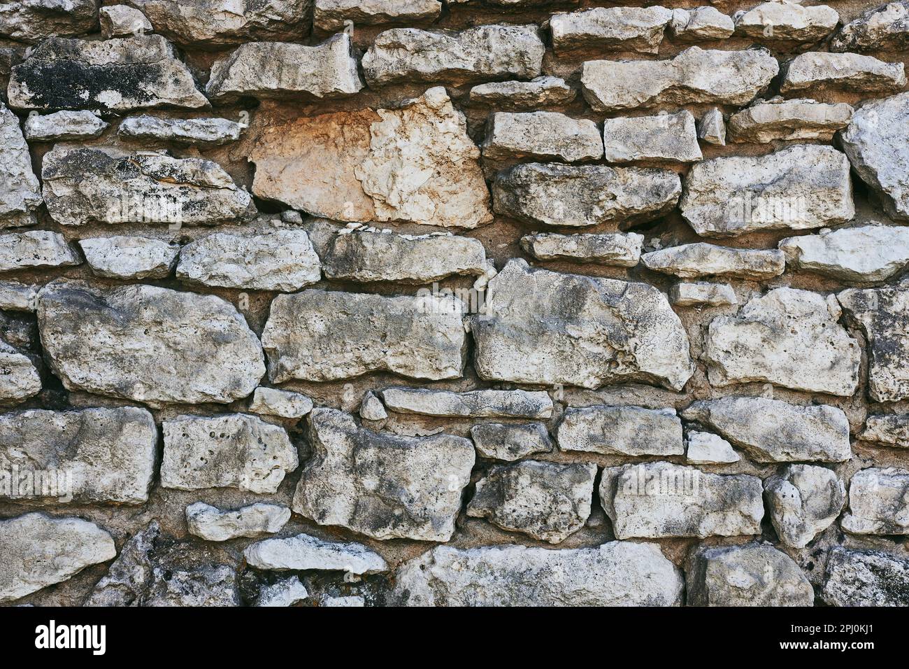 Alte Kreidesteinmuster im Hintergrund. Natürlicher Hintergrund und Tapete. Steinstruktur Stockfoto