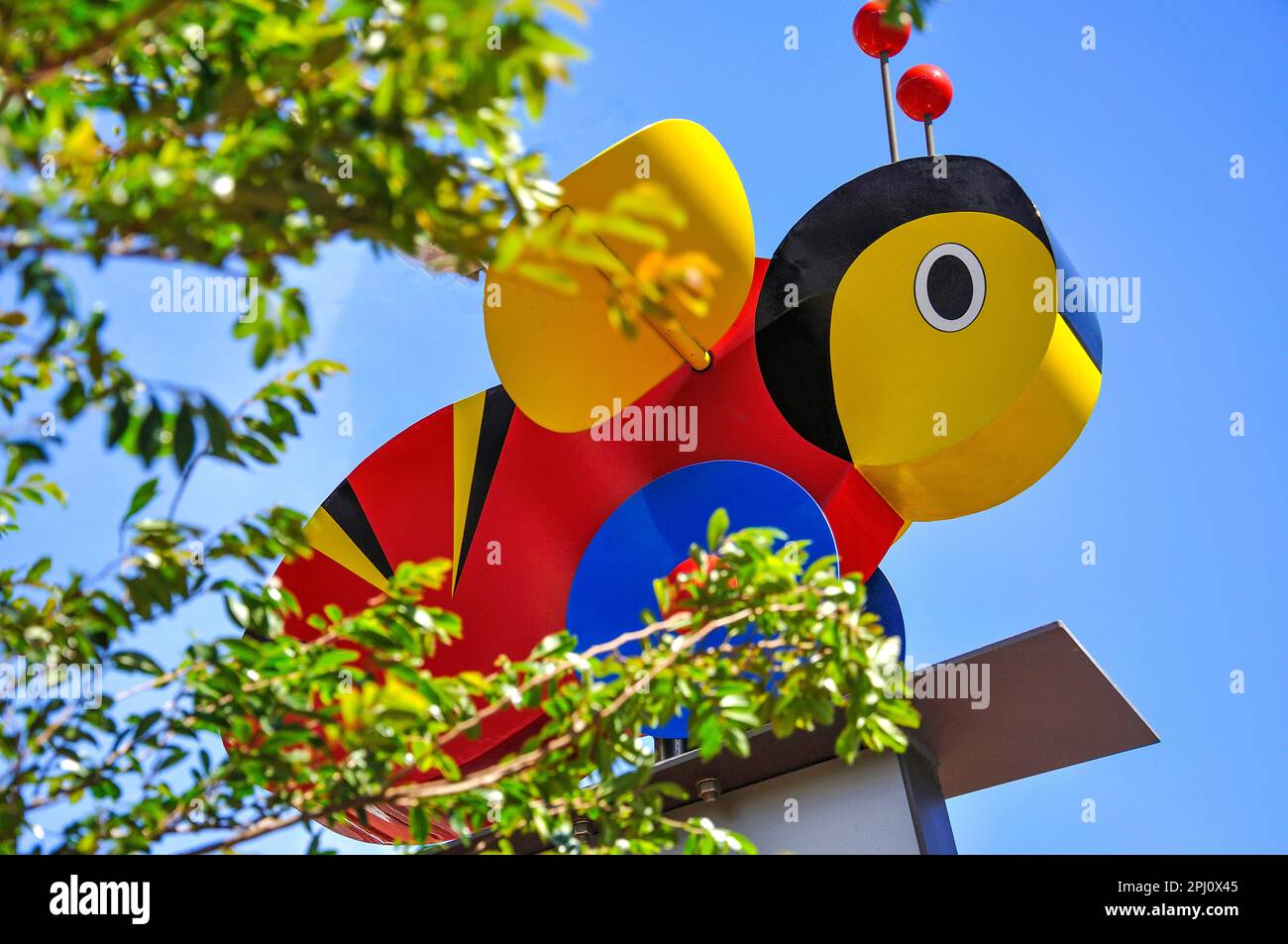 Straßenschild mit "Buzy Bee" Logo, Region Bunny Street, Wellington, Wellington, Nordinsel, Neuseeland Stockfoto