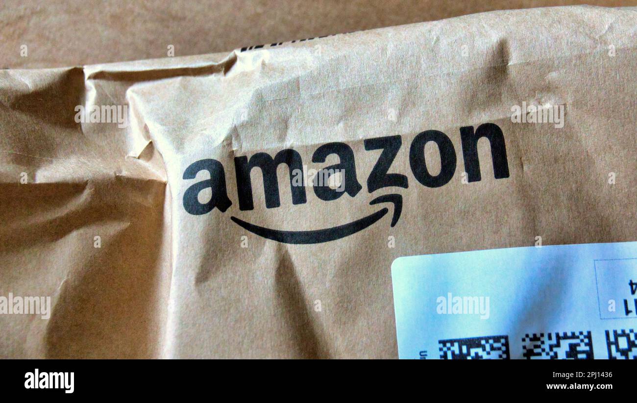 amazon Prime Online-Einkaufspakete Stockfoto