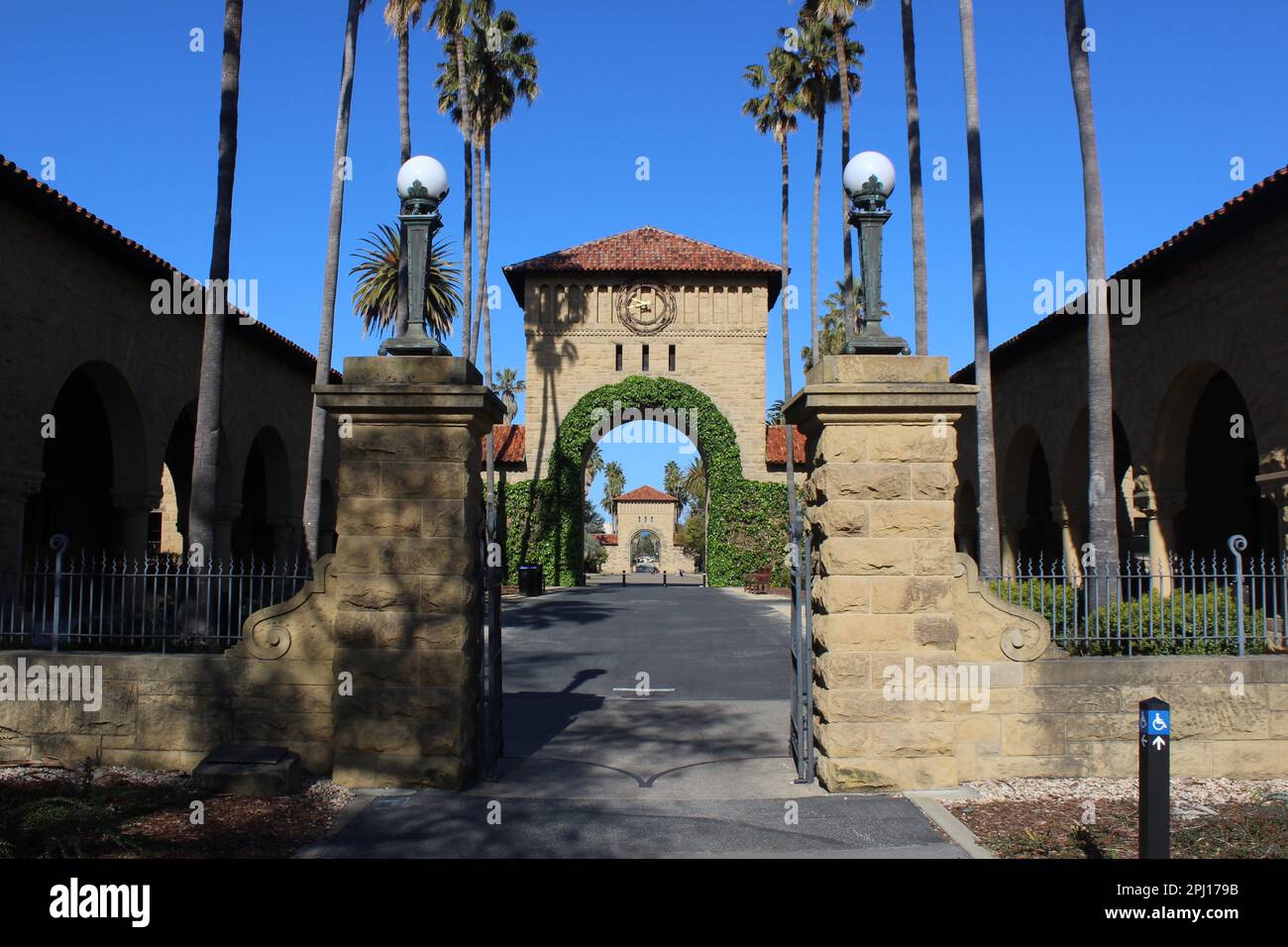 East Gateway, Main Quad, Stanford University, Kalifornien Stockfoto