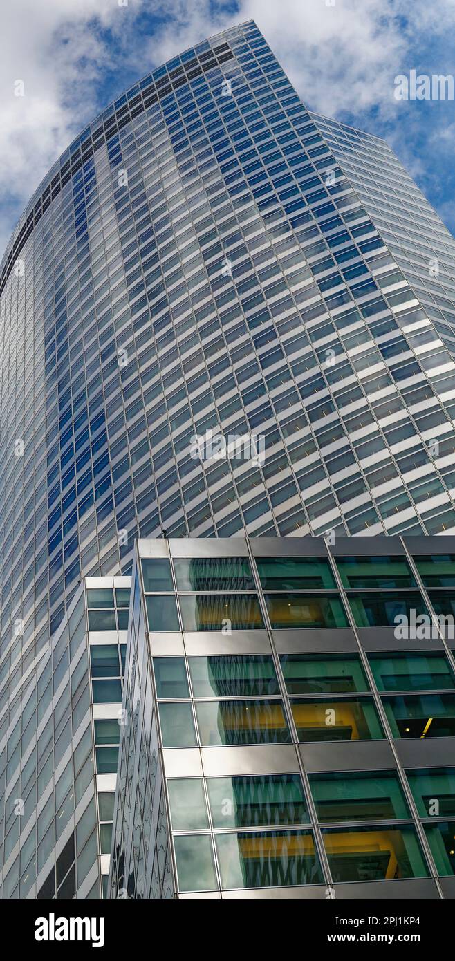 200 West Street, Goldman Sachs Hauptquartier, ist das höchste Gebäude in Manhattans Battery Park City. Auch die gebogene Fassade ist bemerkenswert. Stockfoto