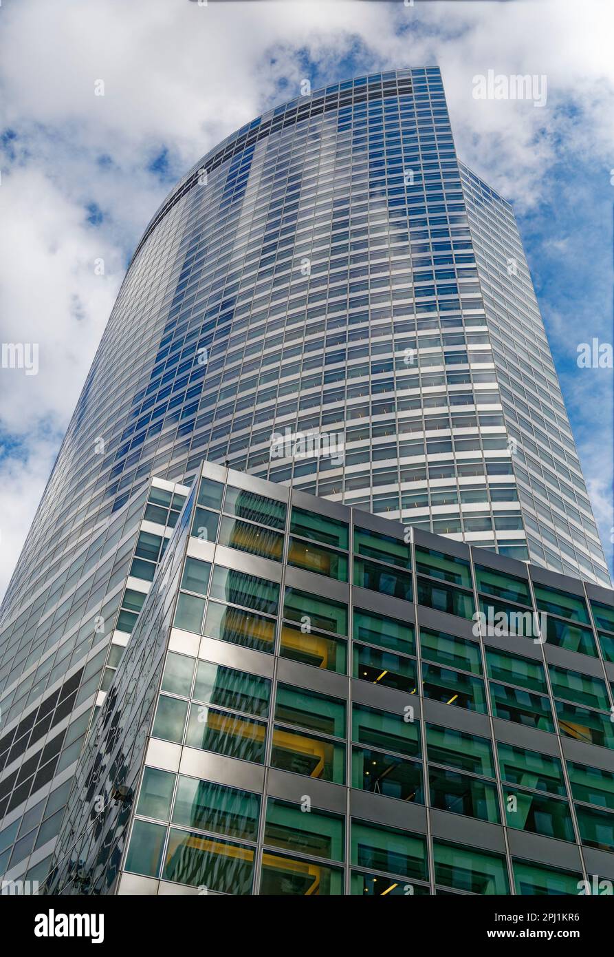 200 West Street, Goldman Sachs Hauptquartier, ist das höchste Gebäude in Manhattans Battery Park City. Auch die gebogene Fassade ist bemerkenswert. Stockfoto