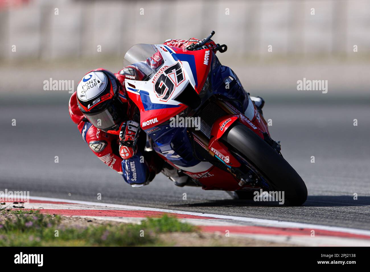 Xavi Vierge aus Spanien aus Team HRC mit Honda CBR1000 RR-R während der SBK Motul FIM Superbike World Championship: Catalunya Testtag 1 auf dem Circuit de Barcelona-Catalunya in Montmelo, Spanien. (Kredit: David Ramirez / Dax Images) Stockfoto