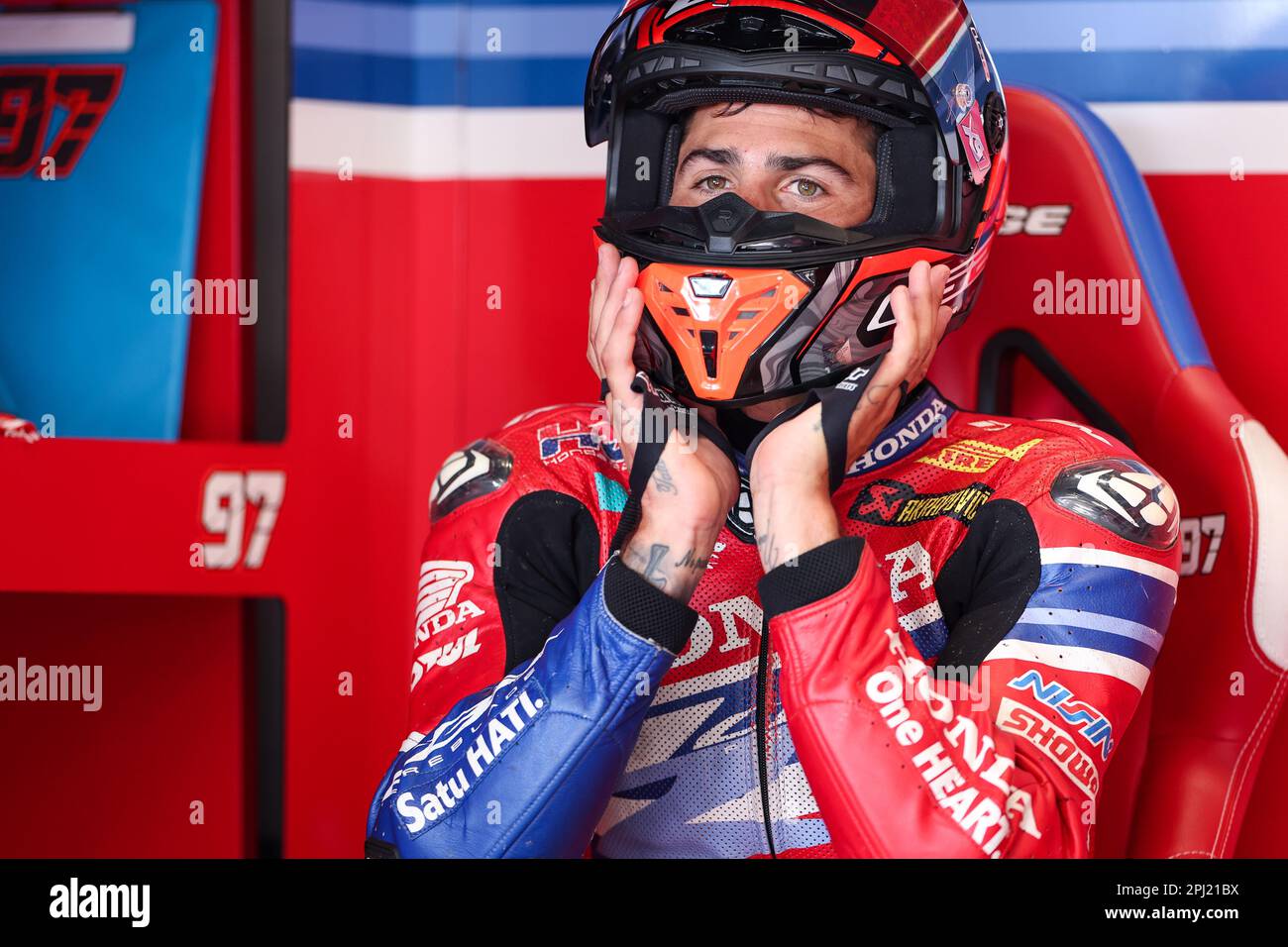 Xavi Vierge aus Spanien aus Team HRC mit Honda CBR1000 RR-R während der SBK Motul FIM Superbike World Championship: Catalunya Testtag 1 auf dem Circuit de Barcelona-Catalunya in Montmelo, Spanien. (Kredit: David Ramirez / Dax Images) Stockfoto
