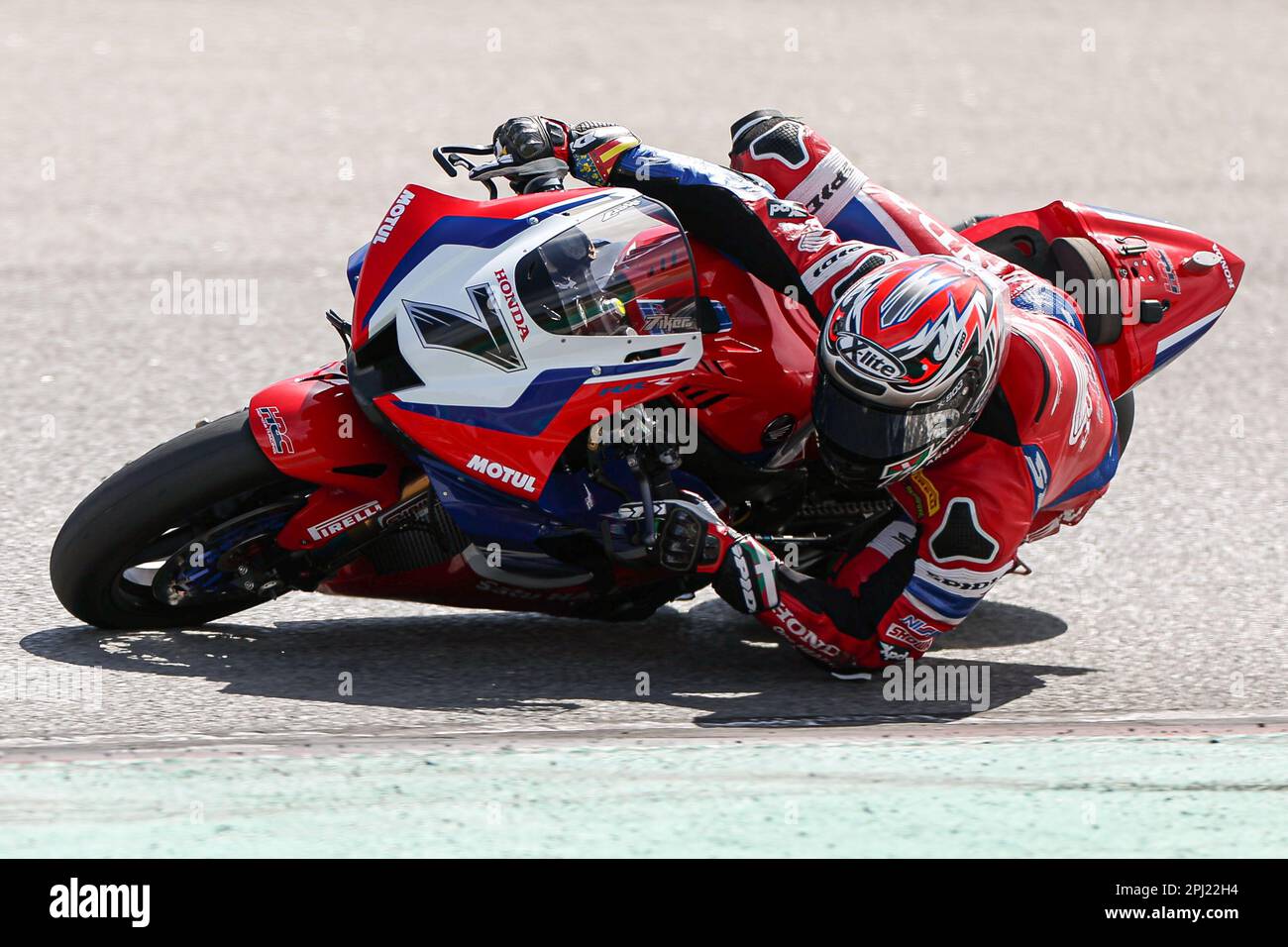 Iker Lecuona aus Spanien vom Team HRC Honda mit CBR1000 RR-R während der SBK Motul FIM Superbike World Championship: Catalunya Testtag 1 auf dem Circuit de Barcelona-Catalunya in Montmelo, Spanien. (Kredit: David Ramirez / Dax Images) Stockfoto