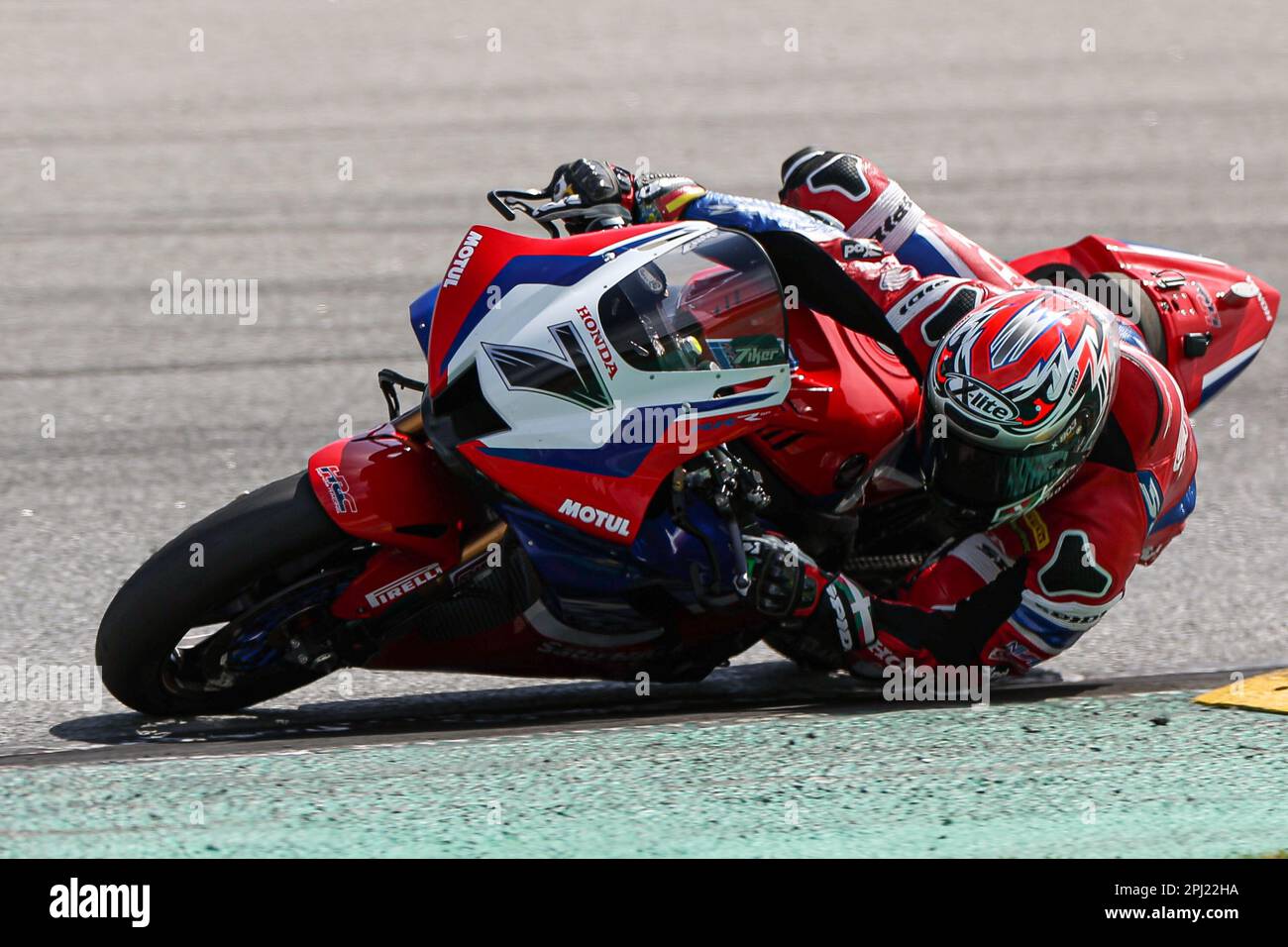 Iker Lecuona aus Spanien vom Team HRC Honda mit CBR1000 RR-R während der SBK Motul FIM Superbike World Championship: Catalunya Testtag 1 auf dem Circuit de Barcelona-Catalunya in Montmelo, Spanien. (Kredit: David Ramirez / Dax Images) Stockfoto