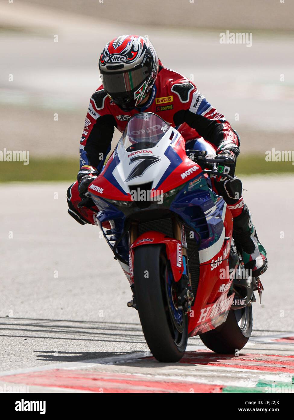 Iker Lecuona aus Spanien vom Team HRC Honda mit CBR1000 RR-R während der SBK Motul FIM Superbike World Championship: Catalunya Testtag 1 auf dem Circuit de Barcelona-Catalunya in Montmelo, Spanien. (Kredit: David Ramirez / Dax Images) Stockfoto