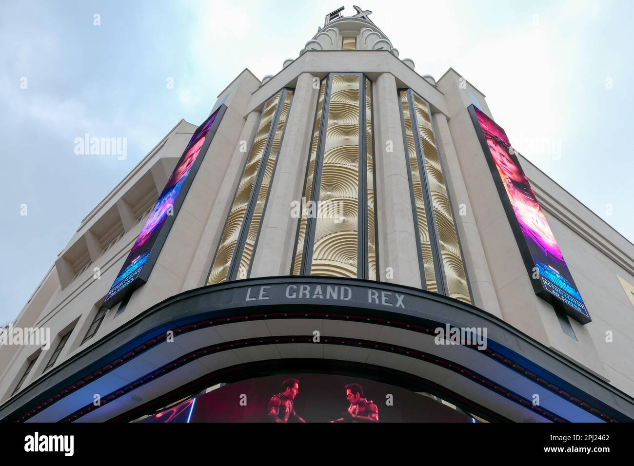 Paris, Frankreich. Februar 19. 2023. Kino Grand Rex. Der größte Pariser Projektionsraum aus dem Jahr 1930. Stockfoto