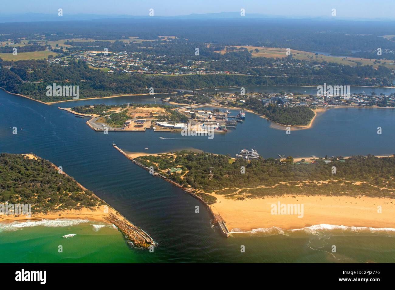 Luftaufnahme des „Eingangs“ am Lakes Entrance Stockfoto
