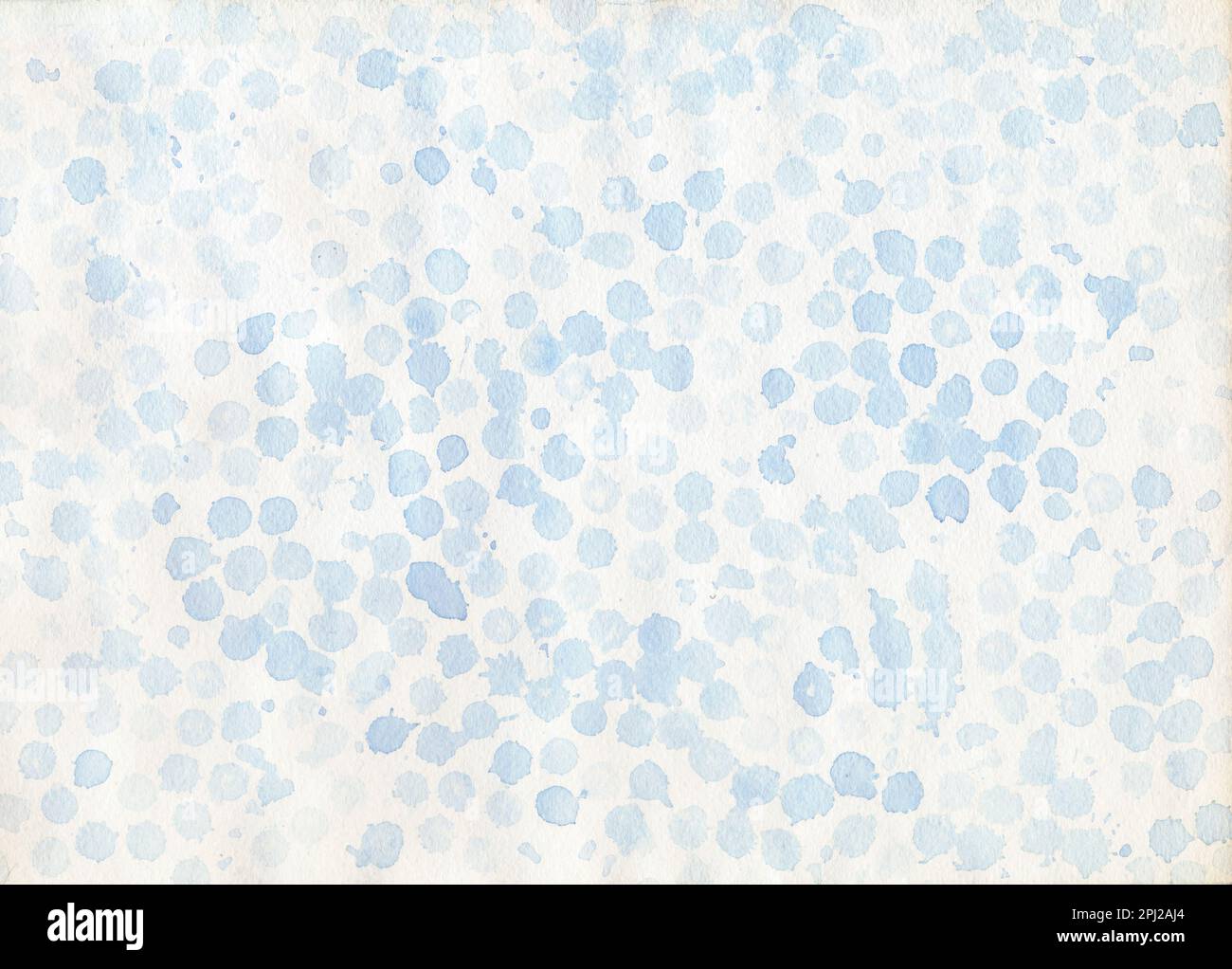 Blauen Aquarell Flecken Hand auf weißes Papier abstrakten Hintergrund gezeichnet. Spaß glücklich kindisch Blots Hintergrund Stockfoto