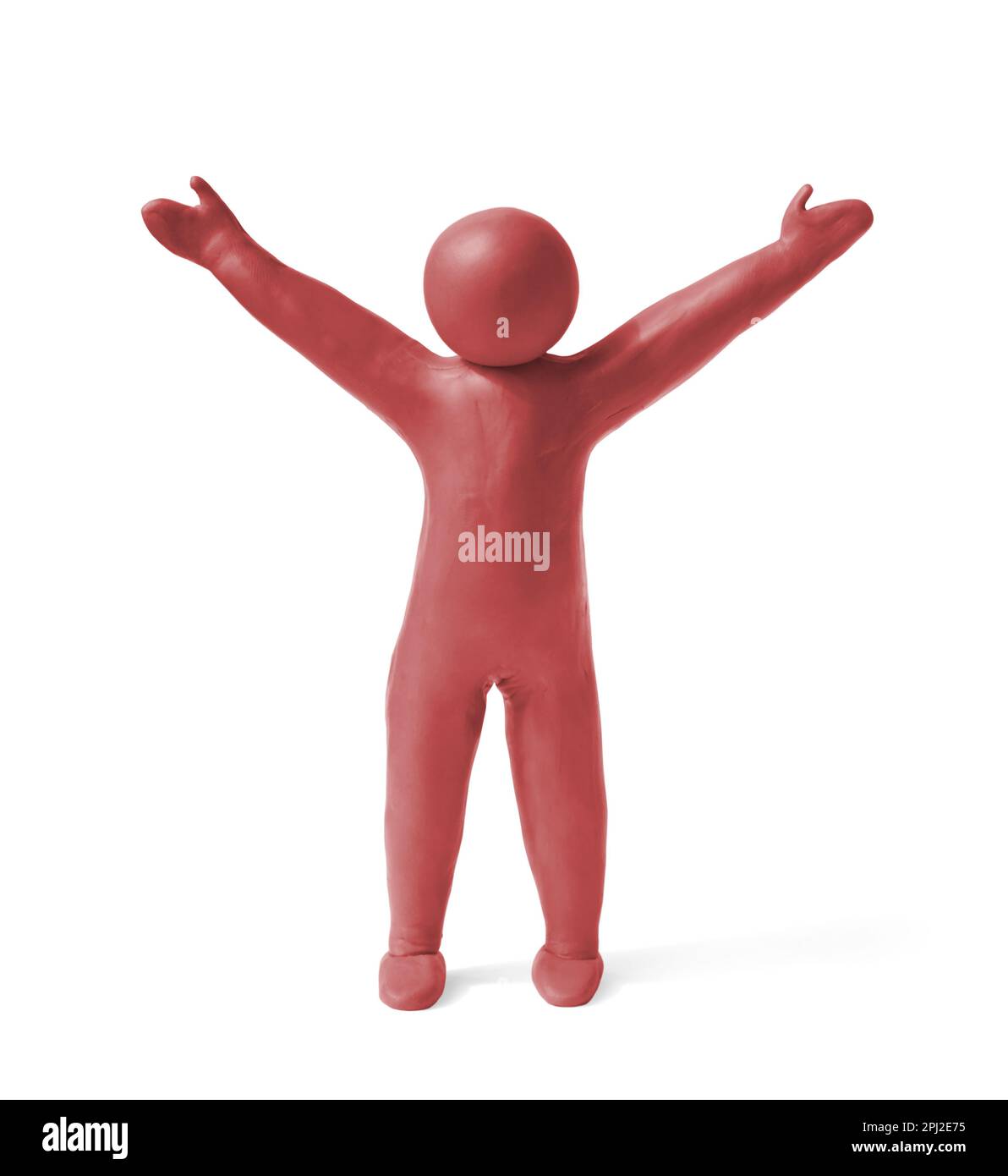 Menschliche Figur mit weit geöffneten Armen aus rotem Plasticin, isoliert auf weiß Stockfoto