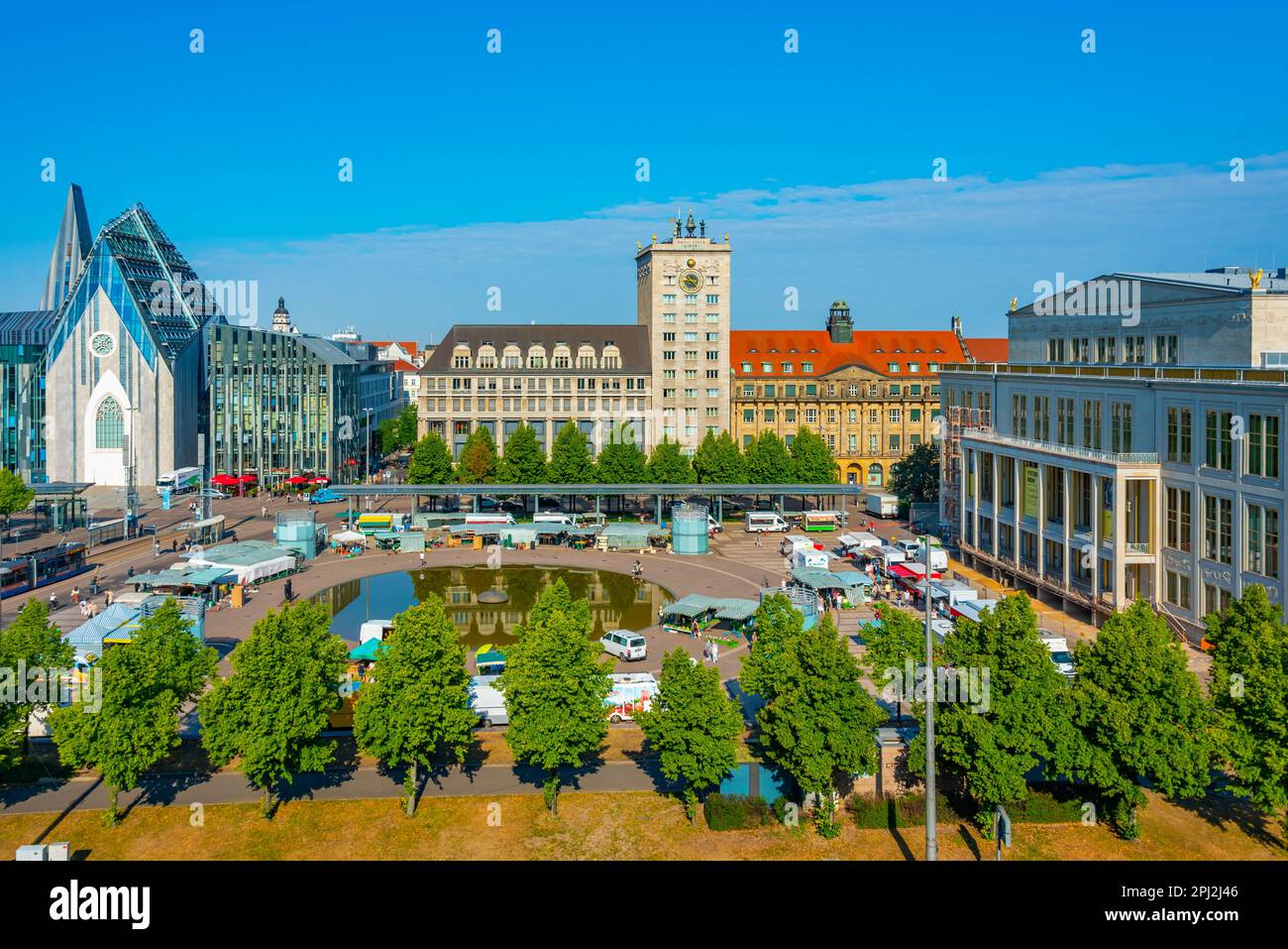 Leipzig, Deutschland, 9. August 2022: Augustusplatz in der deutschen Stadt Leipzig. Stockfoto