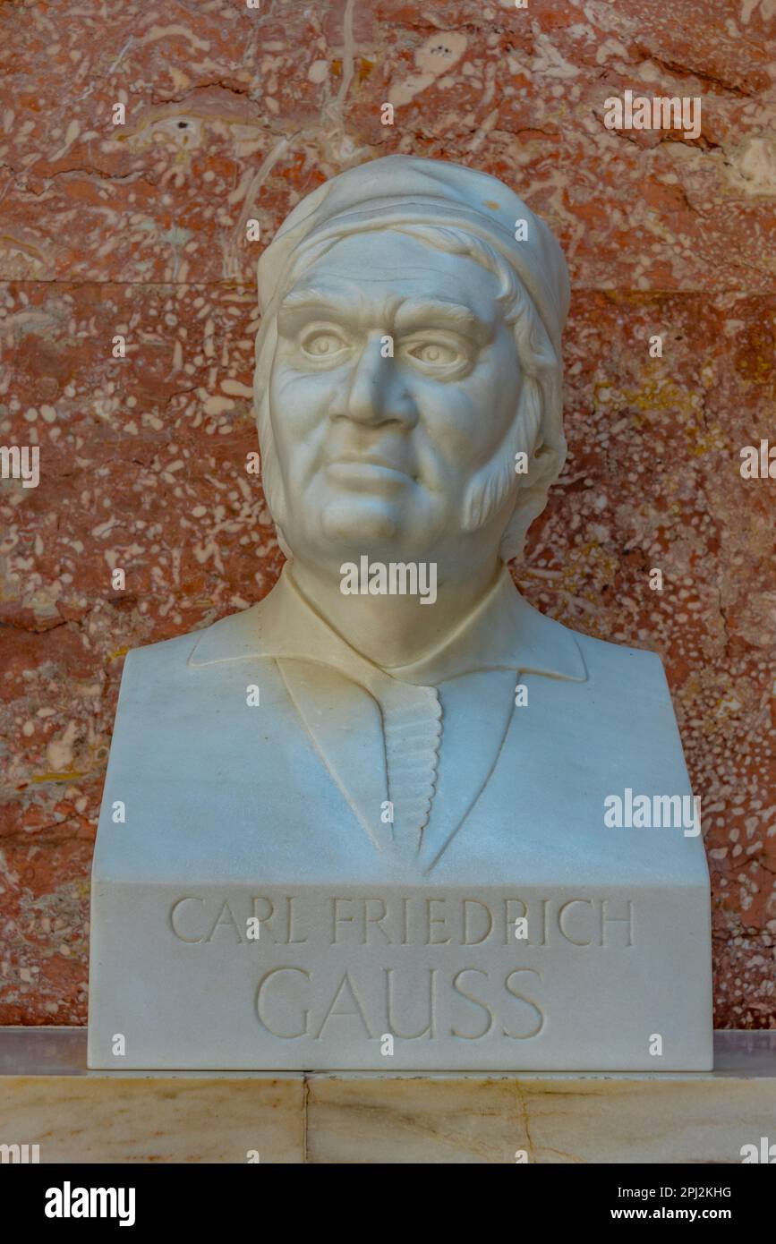 Regensburg, Deutschland, 13. August 2022: Carl Friedrich Gauss - eine historische Figur im Walhalla-Denkmal bei Regensburg. Stockfoto