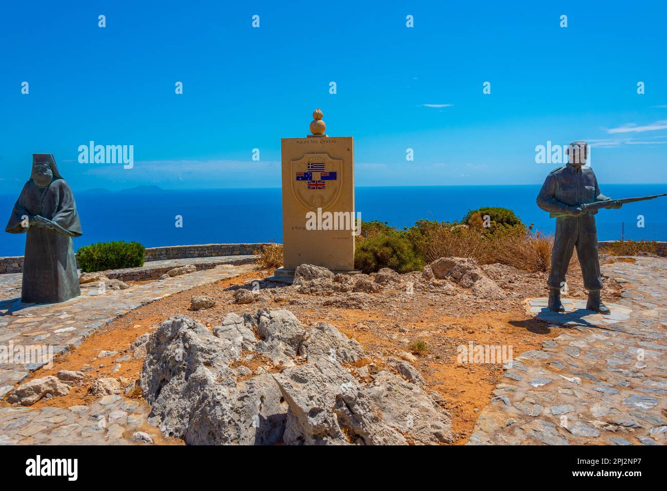 Moni Preveli, Griechenland, 23. August 2022: Widerstandsdenkmal des Zweiten Weltkriegs in der Nähe des Klosters Moni Preveli. Stockfoto