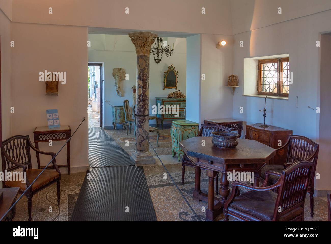 Anacapri, Italien, 20. Mai 2022: Innenansicht der Villa San Michele in Anacapri, Italien. Stockfoto Anacapri, Italien, 20. Mai 2022: Innenansicht der Villa San Michele in Anacapri, Italien. Stockfoto