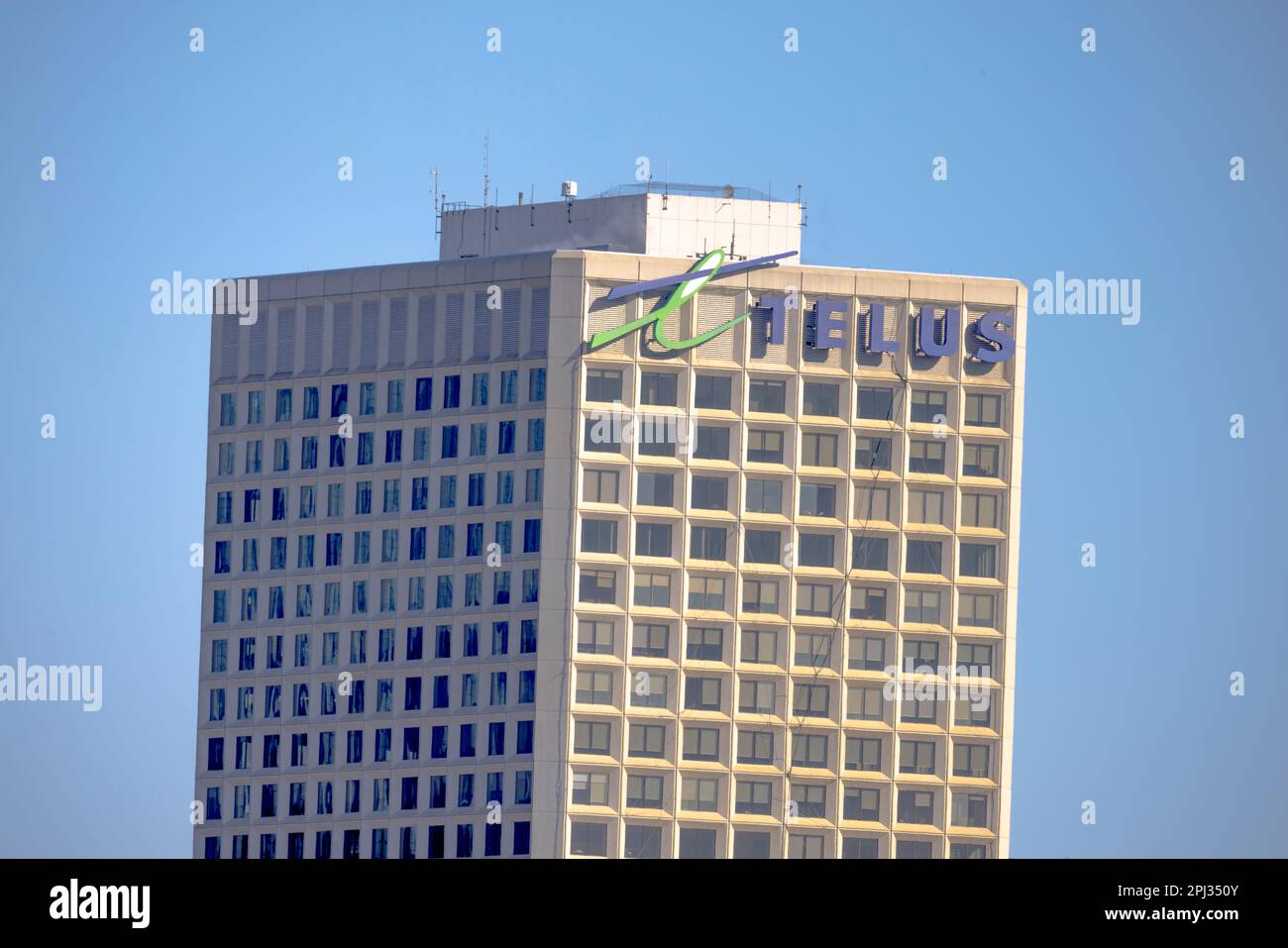 Edmonton, Alberta. 30. März 2023. Ganz in der Nähe des Telus House at ATB Place, einem Bürokomplex in Edmonton, Alberta, Kanada. Stockfoto