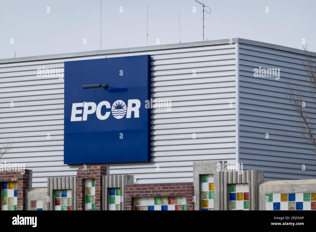Edmonton, Alberta, Kanada. 30. März 2023. Nahaufnahme eines Schildes von Epcor Utility. Stockfoto