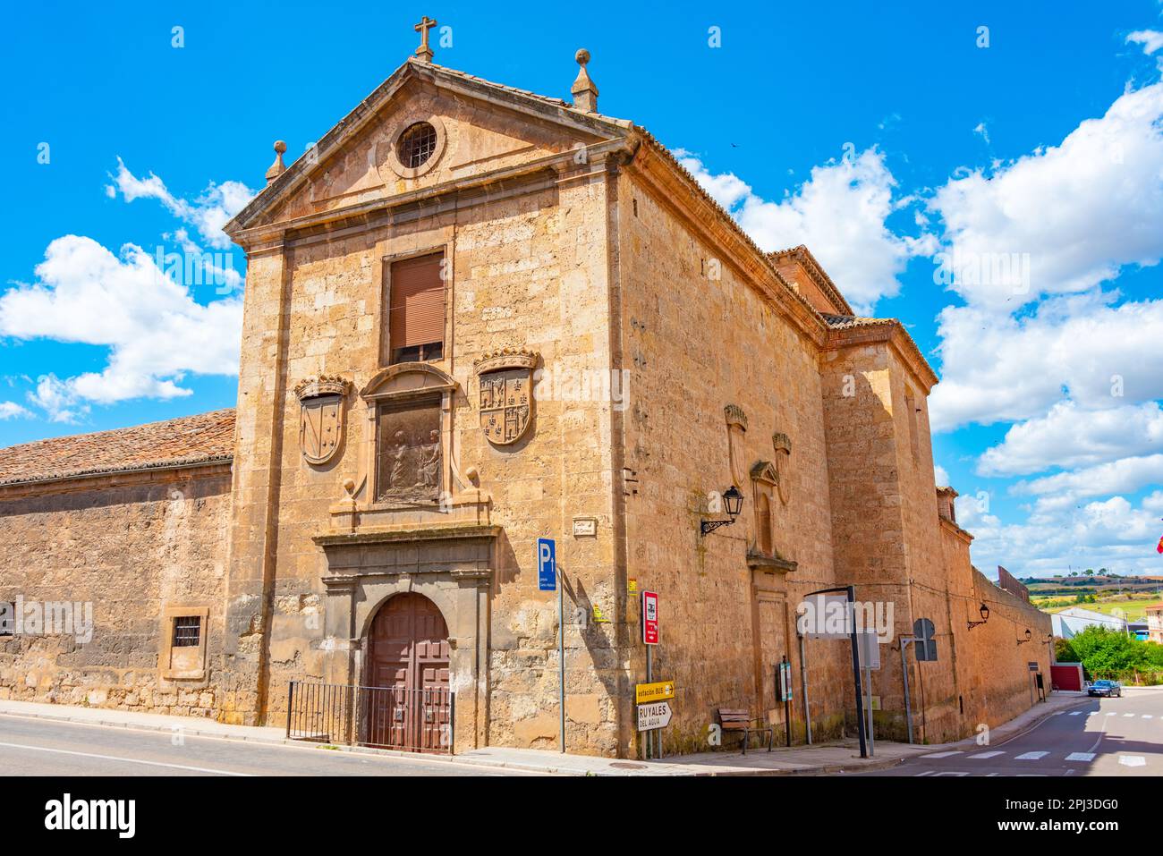 Lerma, Spanien, 4. Juni 2022: Blick auf das Kloster Lerma in Spanien. Stockfoto