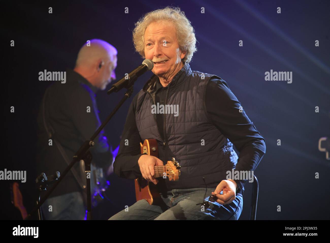 Der italienische Songwriter Fabio Concato trat während seiner Theatertour im Teatro Duse auf. Bologna, Italien, 30. März 2023 - Foto : Michele Nucci Stockfoto