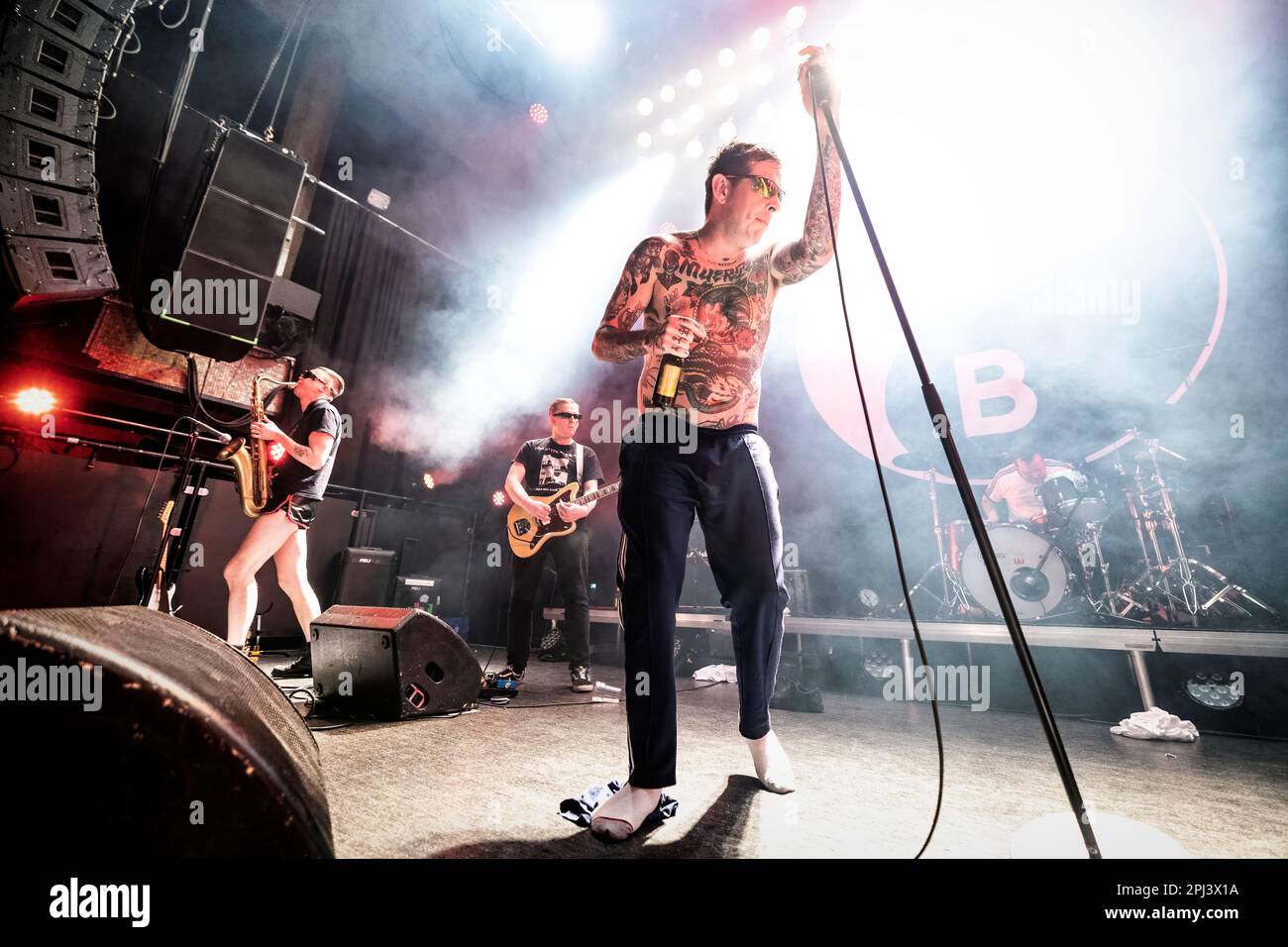 Oslo, Norwegen. 30. März 2023. Die schwedische Punk-Band Viagra Boys spielt ein Live-Konzert im Rockefeller in Oslo. Hier ist Sebastian Murphy live auf der Bühne zu sehen. (Foto: Gonzales Photo/Alamy Live News Stockfoto