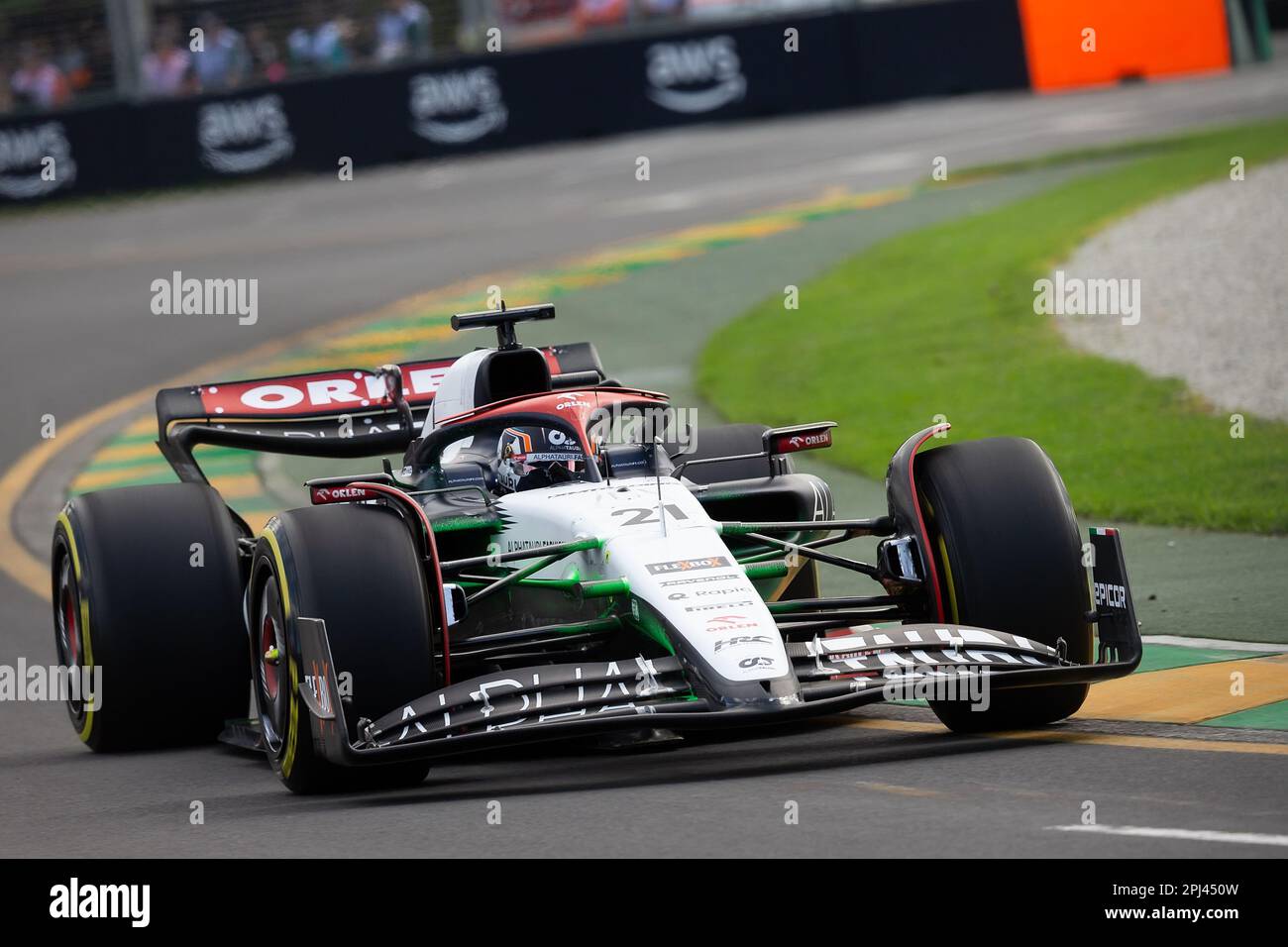 Melbourne, Australien, 31. März 2023. Nyck de Vries (21) auf dem Weg nach Scuderia AlphaTauri während der Formel-1-Übung beim australischen Formel-1-Grand Prix am 31. März 2023 auf der Melbourne Grand Prix Circuit in Albert Park, Australien. Kredit: Dave Hewison/Speed Media/Alamy Live News Stockfoto