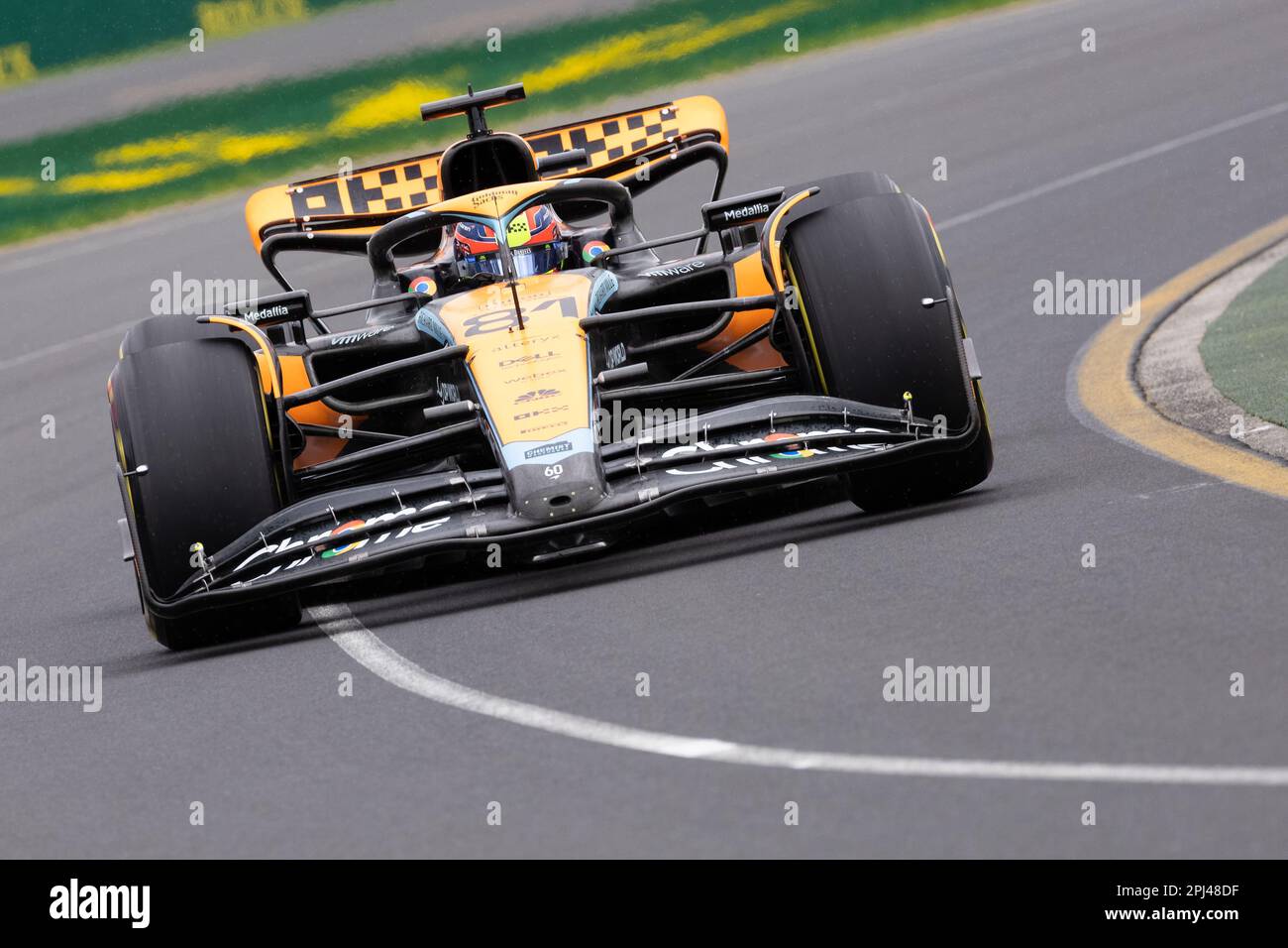 Melbourne, Australien, 31. März 2023. Oscar Piastri (81), der am 31. März 2023 beim australischen Formel-1-Grand-Prix für das McLaren-F1-Team antritt, der Melbourne Grand-Prix-Rennstrecke in Albert Park, Australien. Kredit: Ivica Glavas/Speed Media/Alamy Live News Stockfoto