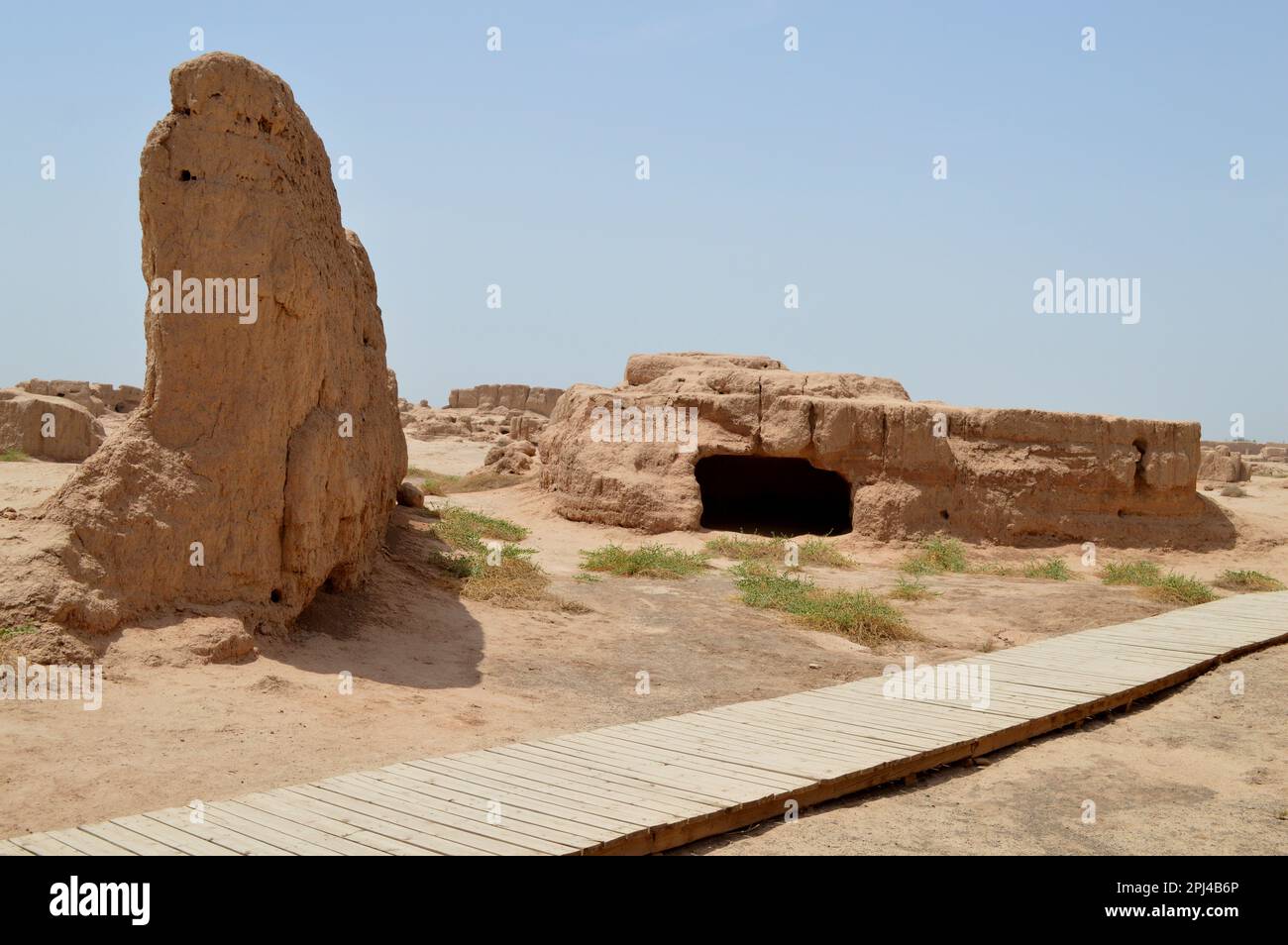 Volksrepublik China, Provinz Xinjiang, Turpan: Die Ruine von Gaochang (Uigurischer Name: Qocho), eine Oasenstadt am Rande der Taklamakan-Wüste Stockfoto