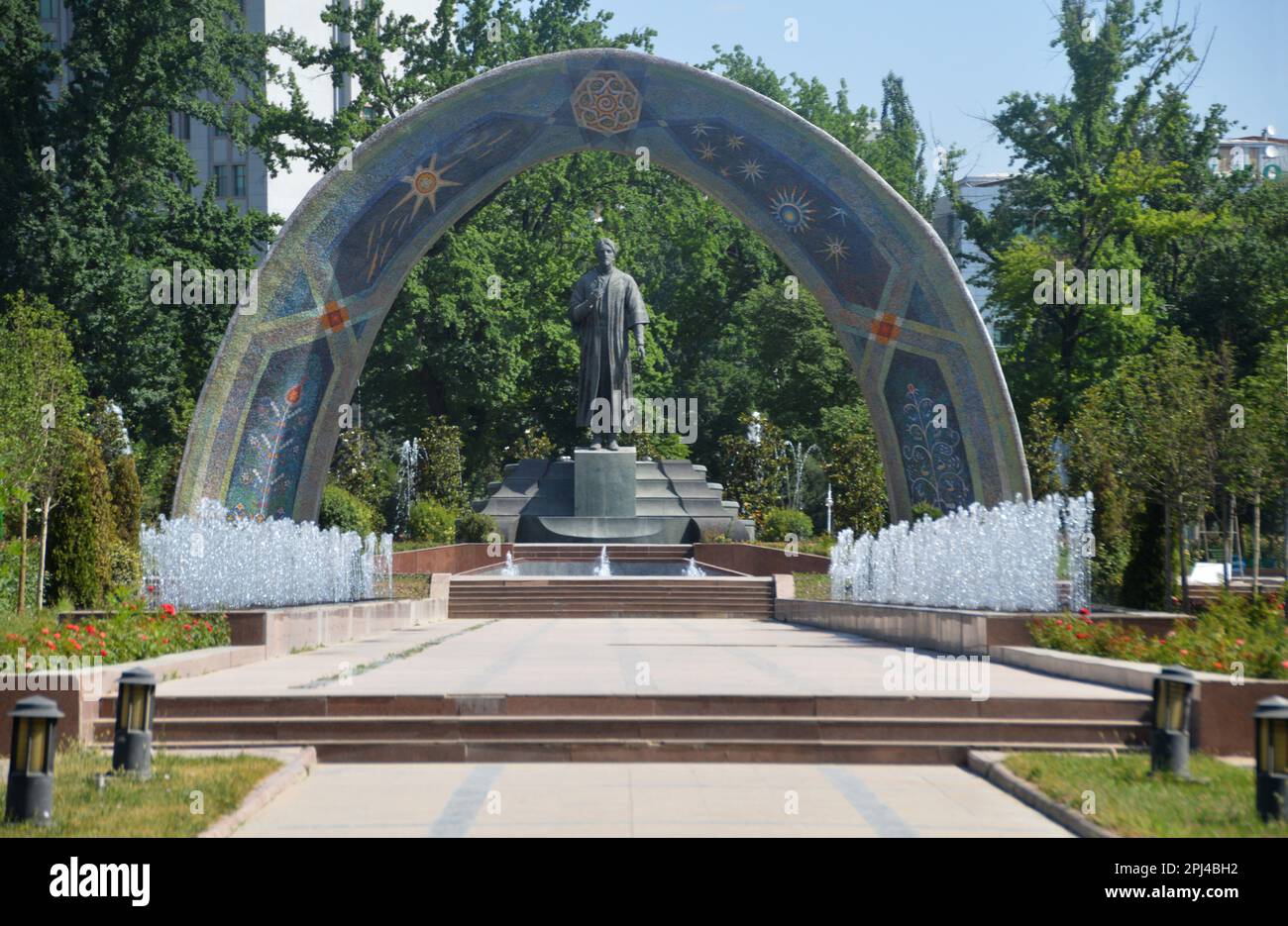 Tadschikistan, Duschanbe, Hauptstadt: Denkmal für Abu 'Abd Allah Ja'far ibn Muhammad al-Rudaki, besser bekannt als 'Rudaki', ein persischer Dichter, der von Stockfoto