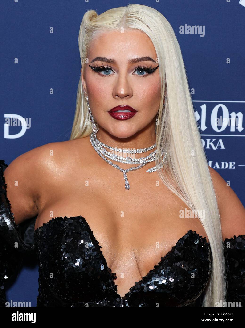 BEVERLY HILLS, LOS ANGELES, KALIFORNIEN, USA - MÄRZ 30: Die amerikanische Sängerin, Songwriterin, Schauspielerin und Fernsehpersönlichkeit Christina Aguilera trifft am 30. März 2023 bei den alljährlichen GLAAD Media Awards 34. Los Angeles im Beverly Hilton Hotel in Beverly Hills, Los Angeles, Kalifornien, USA ein. (Foto von Xavier Collin/Image Press Agency) Stockfoto