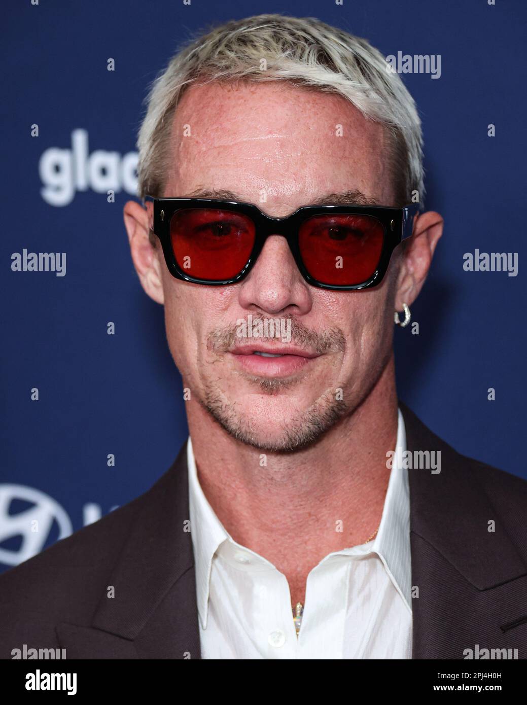 BEVERLY HILLS, LOS ANGELES, KALIFORNIEN, USA - MÄRZ 30: Der amerikanische DJ- und Musikproduzent Diplo (Thomas Wesley Pentz) trifft am 30. März 2023 bei den alljährlichen GLAAD Media Awards 34. Los Angeles im Beverly Hilton Hotel in Beverly Hills, Los Angeles, Kalifornien, USA ein. (Foto von Xavier Collin/Image Press Agency) Stockfoto