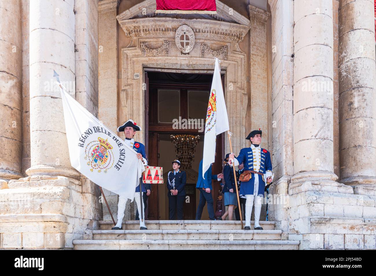 Noto, Sizilien, Italien - Mai 14 2022: Das Blumenfestival von Noto in Sizilien Stockfoto