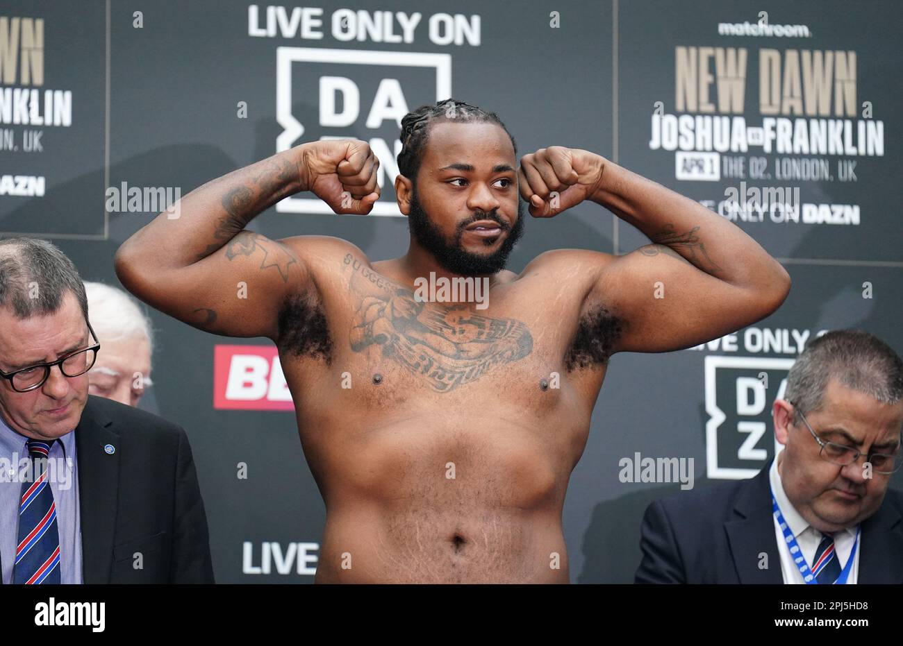 Jermaine Franklin beim Wiegen in Westfield London. Foto: Freitag, 31. März 2023. Stockfoto