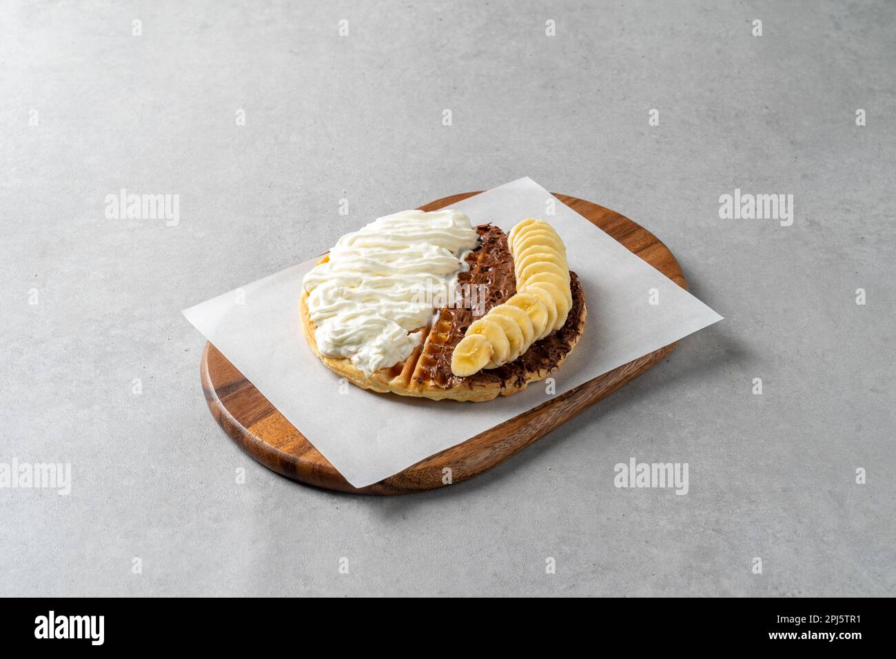 Bananen nutella waffeln -Fotos und -Bildmaterial in hoher Auflösung – Alamy