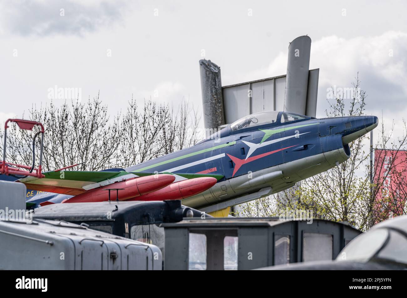 Flugzeuge und Raumfahrzeuge aus dem Speyer Technik Museum Flugzeuge und Space Shuttle Buran-Technik Museum Speyer Stockfoto