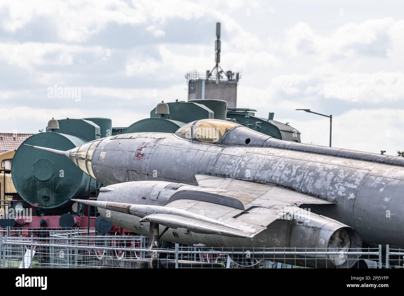 Flugzeuge und Raumfahrzeuge aus dem Speyer Technik Museum Flugzeuge und Space Shuttle Buran-Technik Museum Speyer Stockfoto