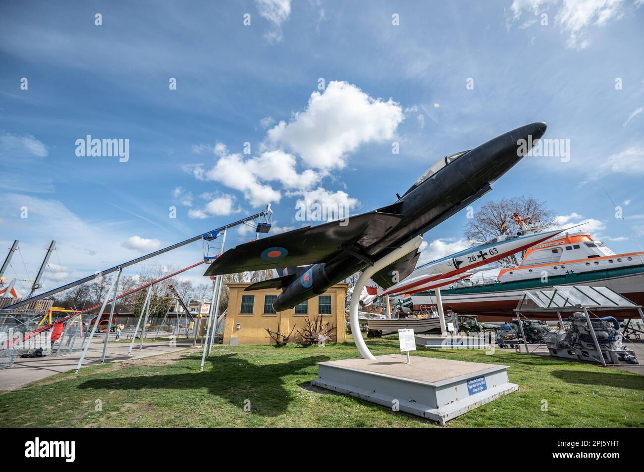 Flugzeuge und Raumfahrzeuge aus dem Speyer Technik Museum Flugzeuge und Space Shuttle Buran-Technik Museum Speyer Stockfoto